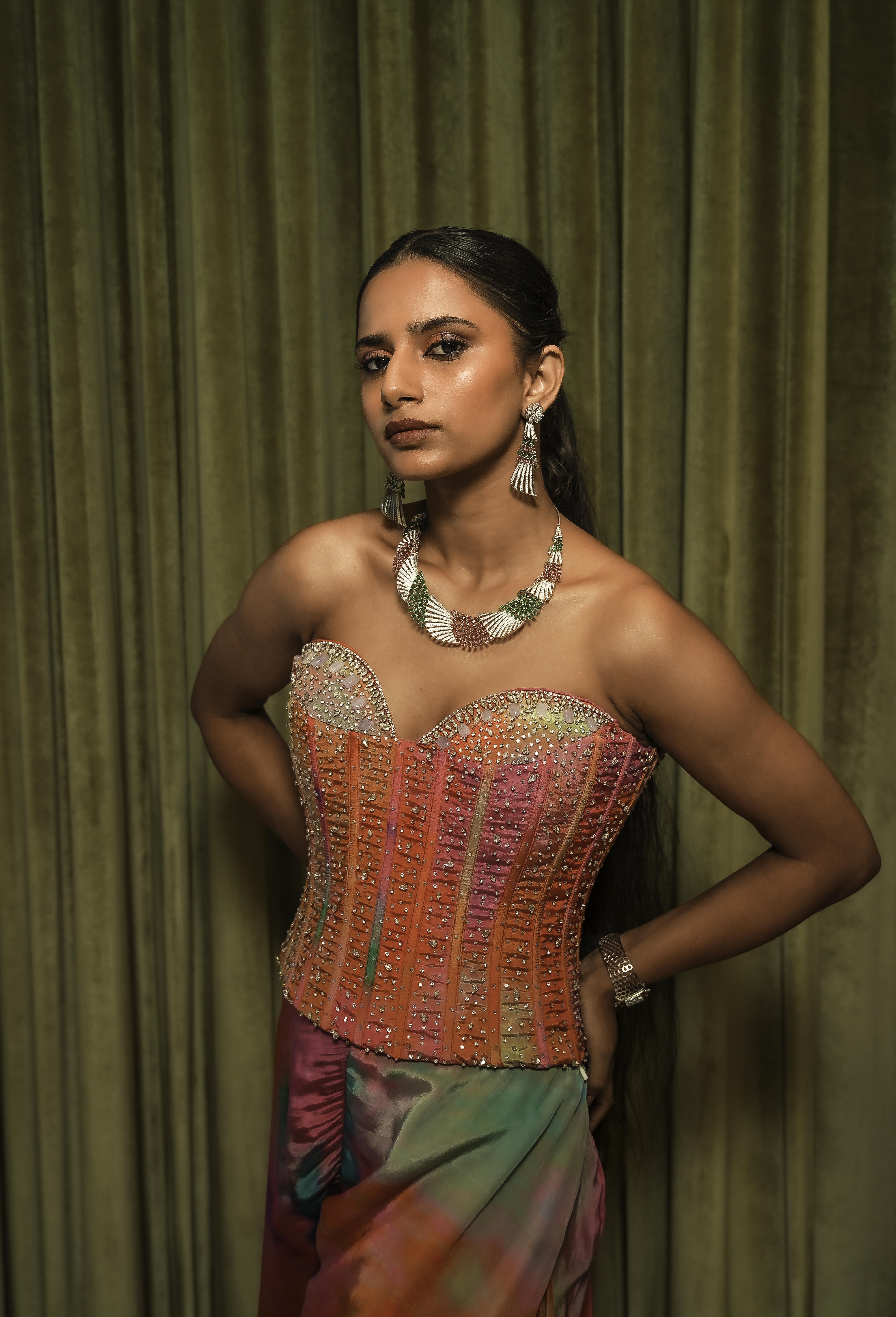 Gulzar Whirl Necklace & Earrings Set - Anoree