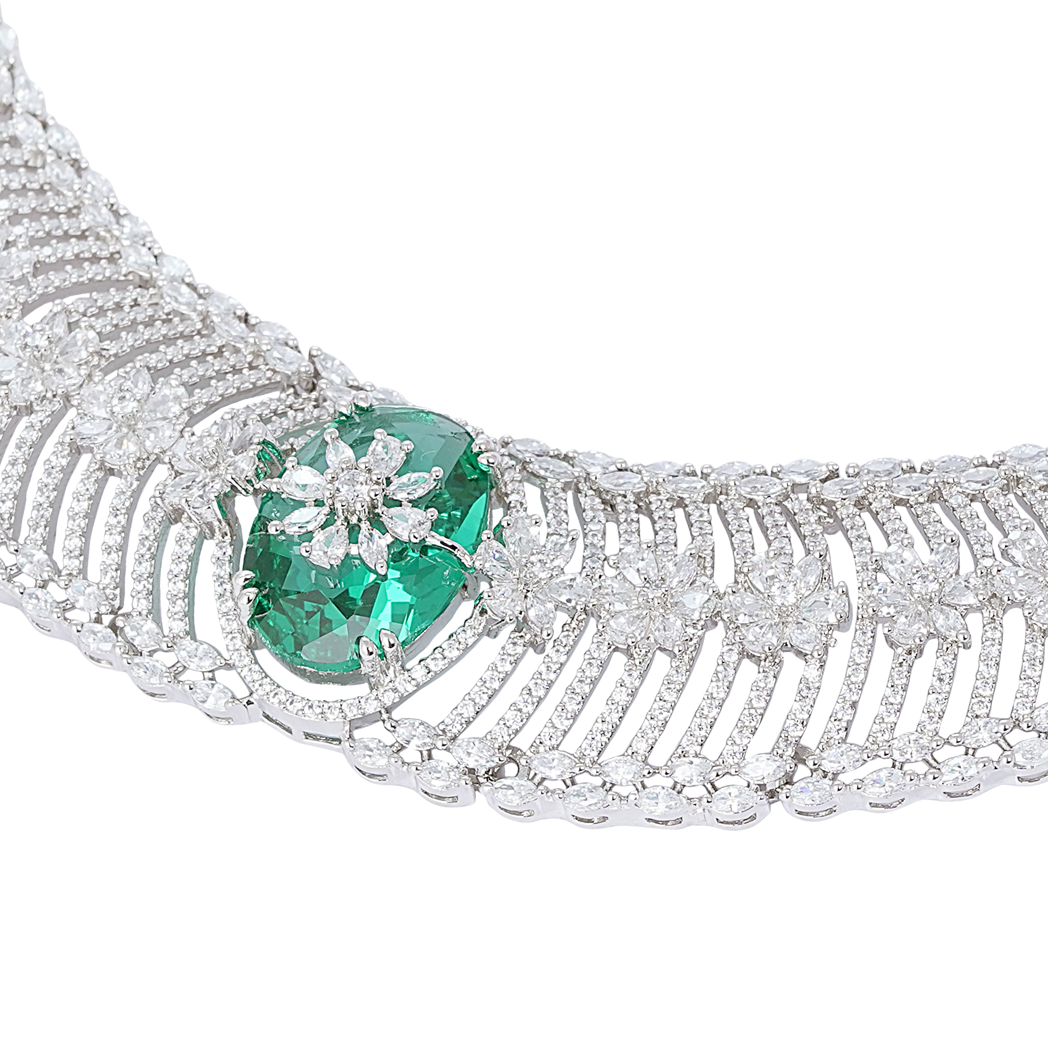 Aisvara Neckalce & Earrings Set - Anoree