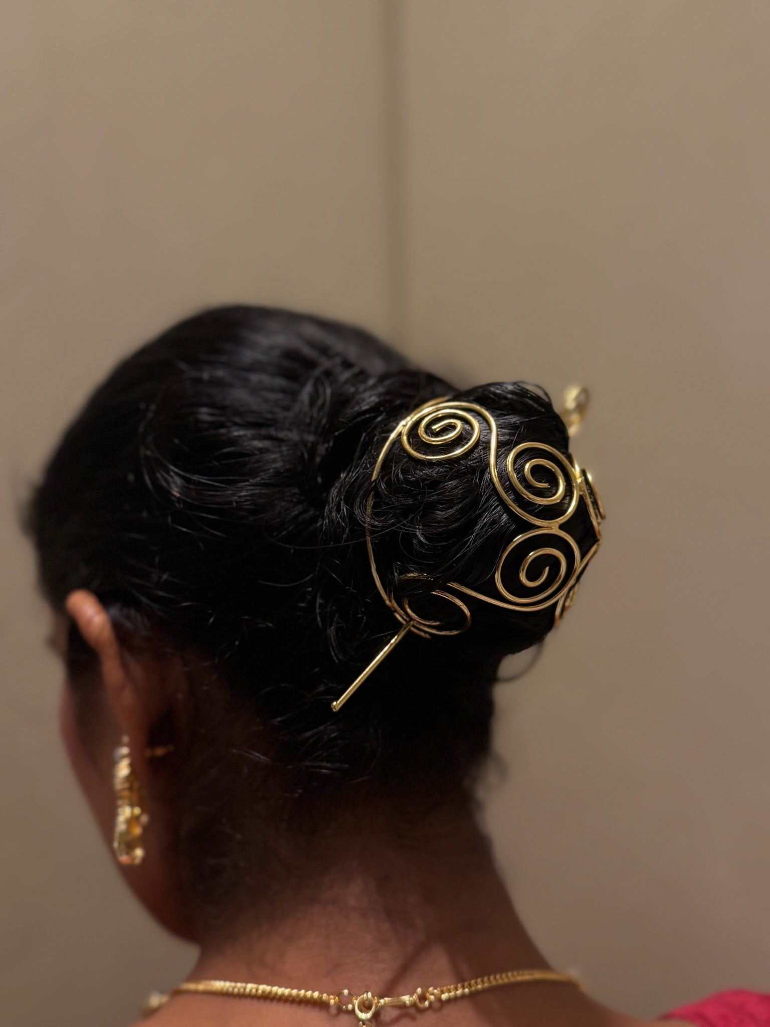 Chic Loop Bun Holder