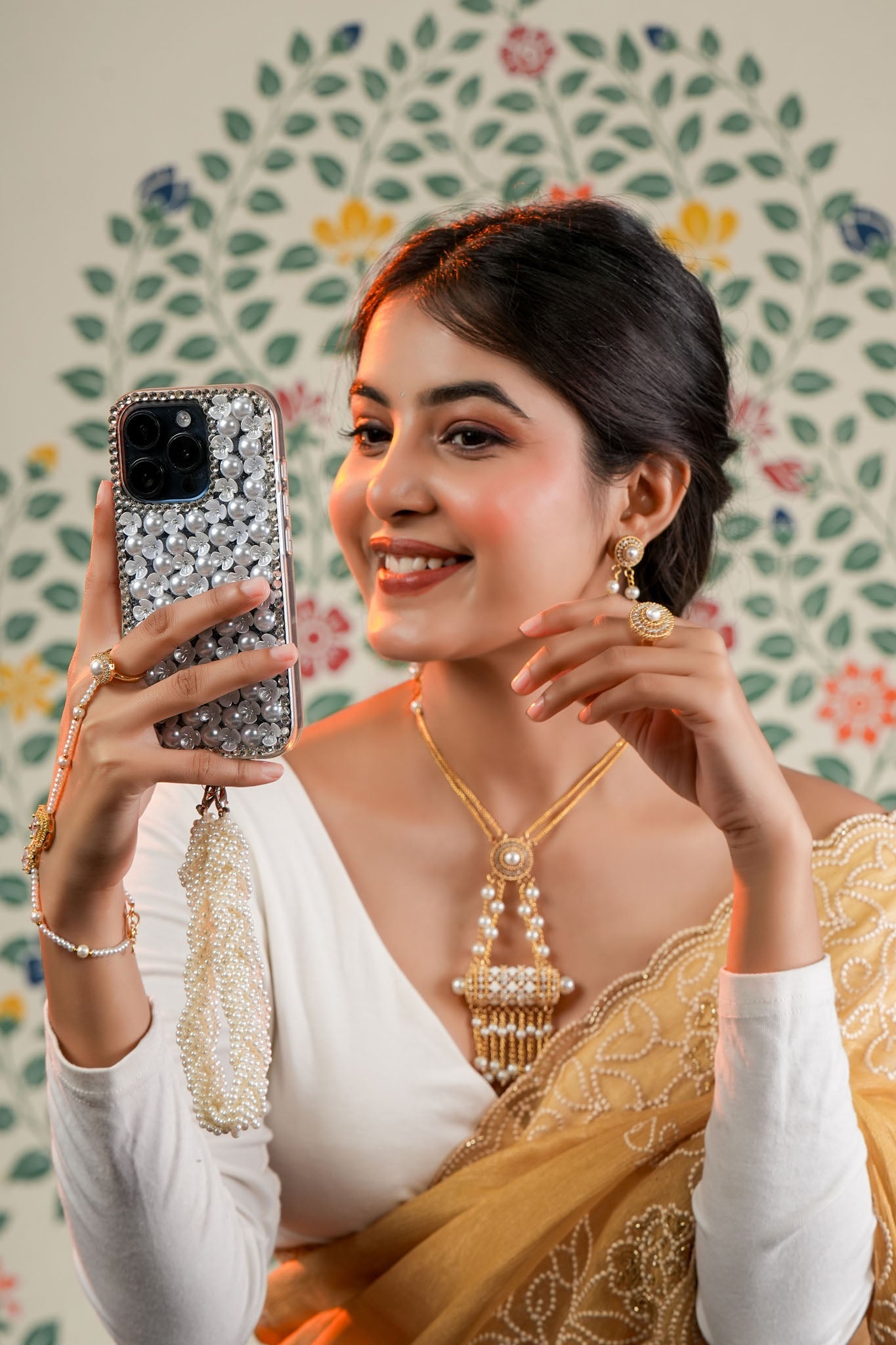 Ornara Pearl Necklace & Earring Set