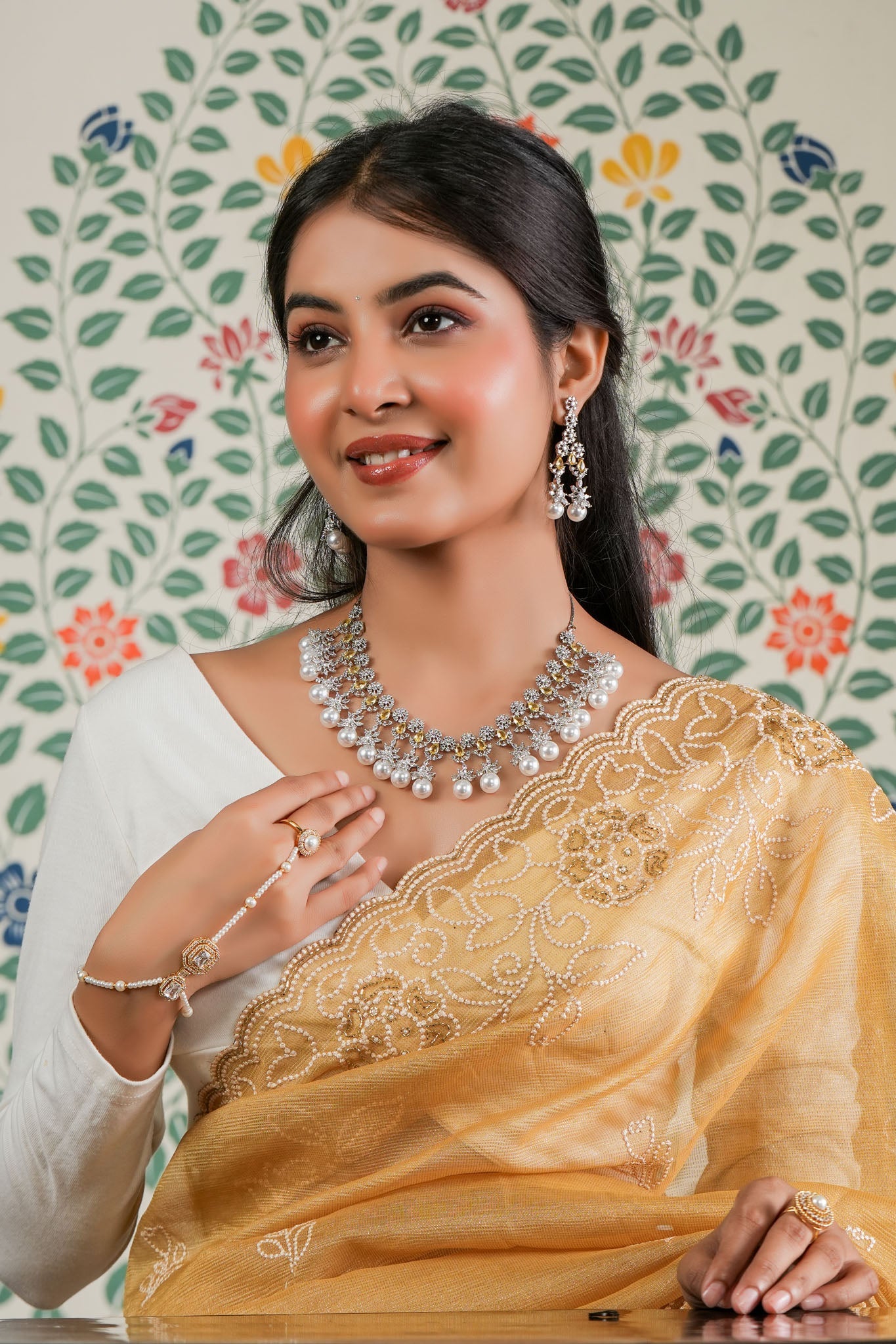 Nova Noor Pearl Choker & Earrings Set