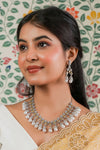 Nova Noor Pearl Choker & Earrings Set