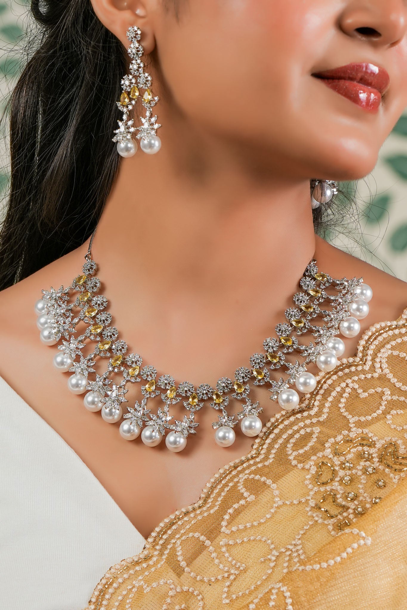 Nova Noor Pearl Choker & Earrings Set
