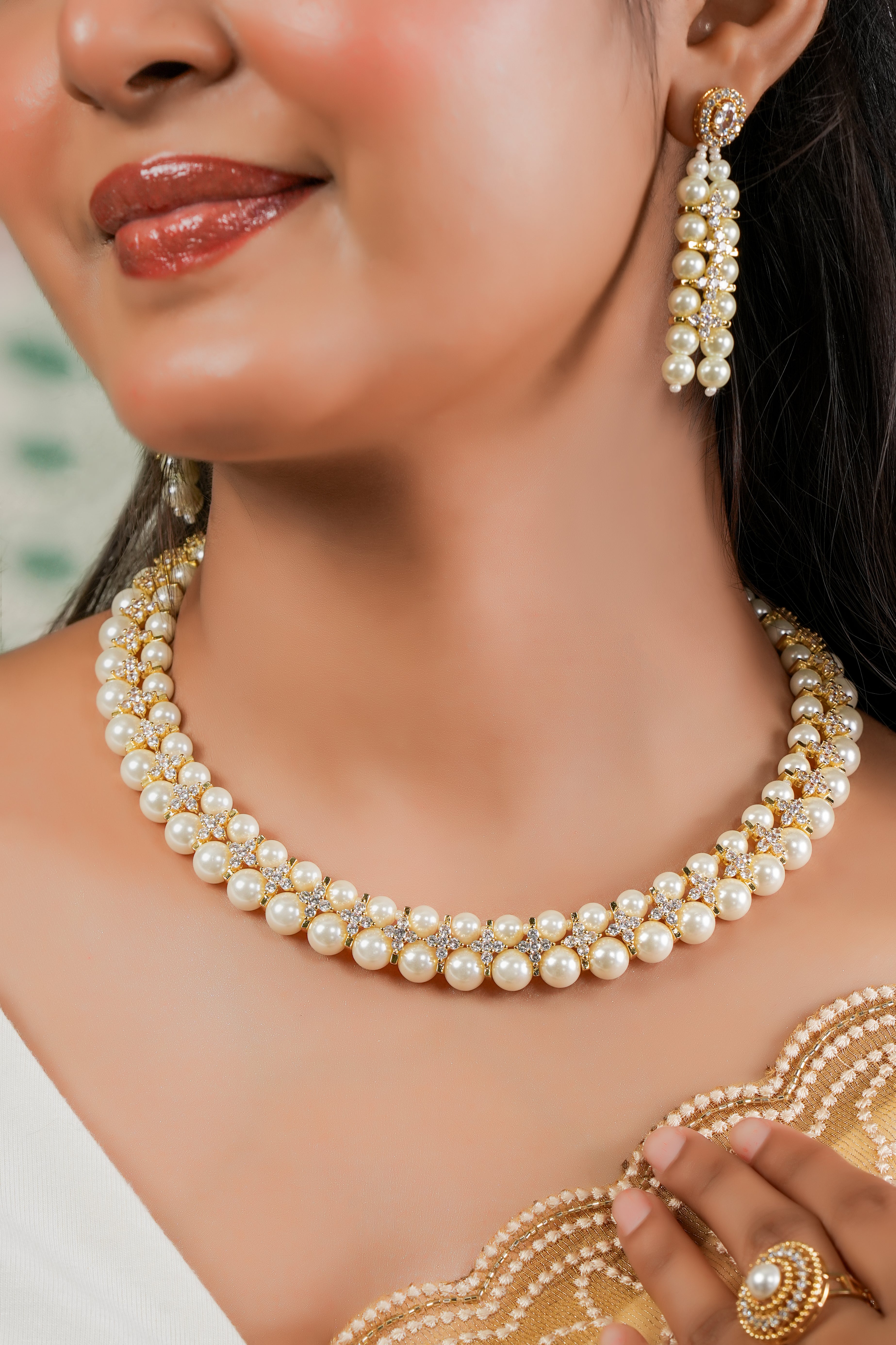 Noor-e-Taj Pearl Necklace & Earring Set
