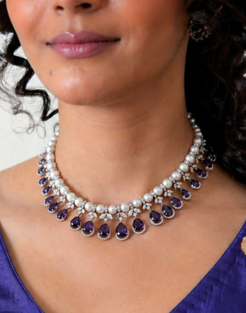 Noorika Pearl Necklace & Earrings Set