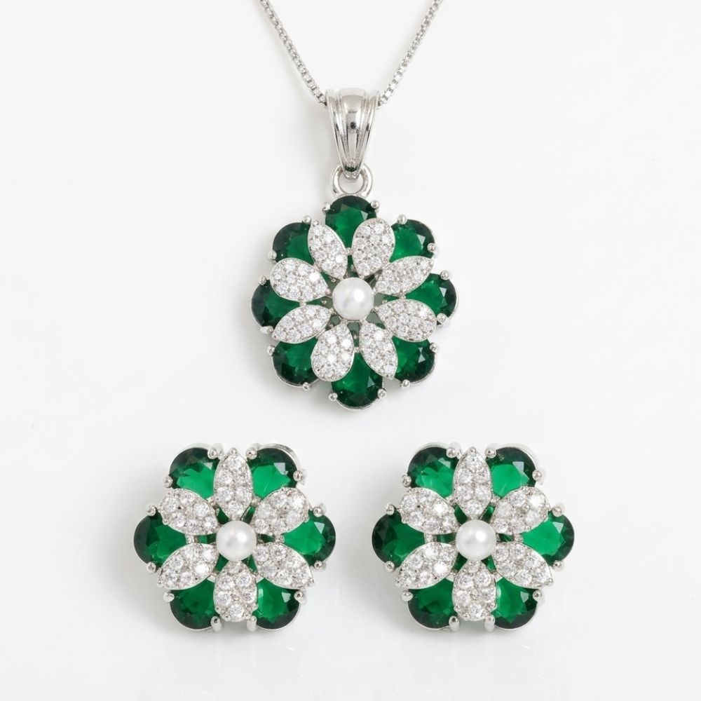 Blossom Beauty Flower Pendant Set