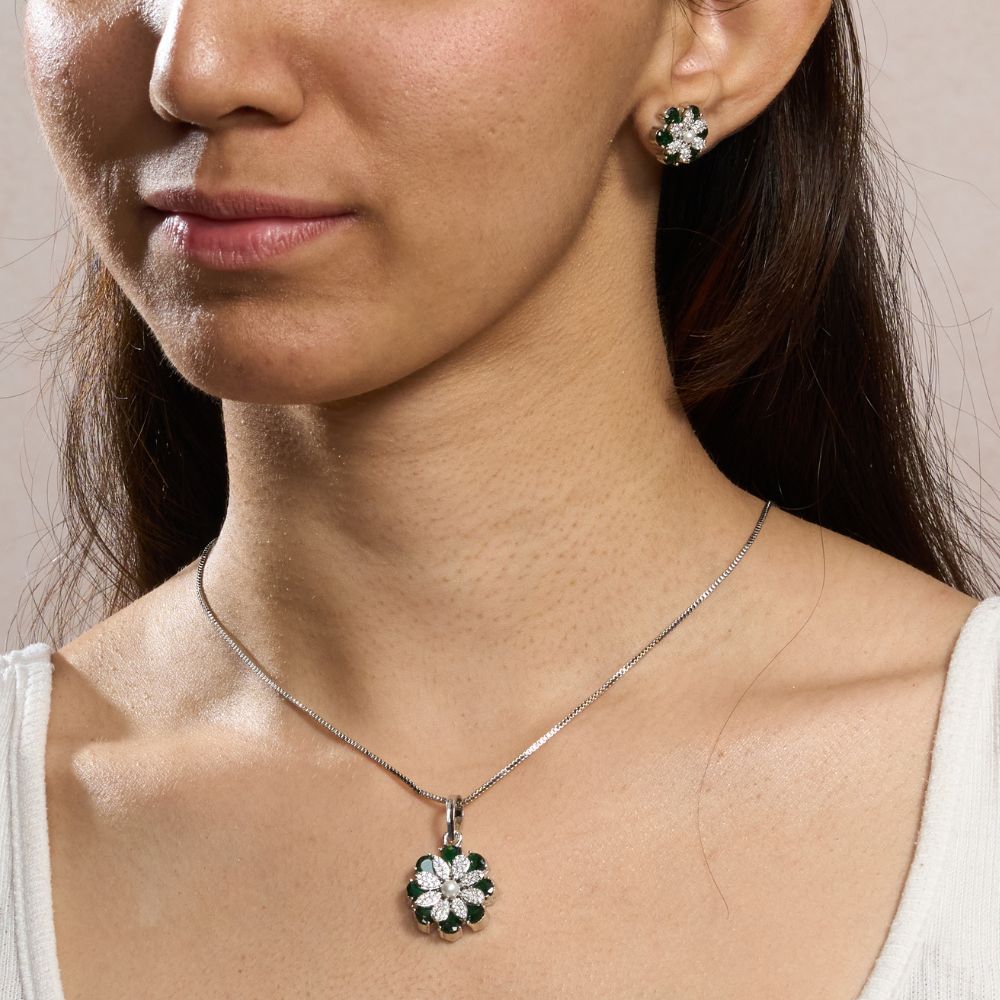 Blossom Beauty Flower Pendant Set