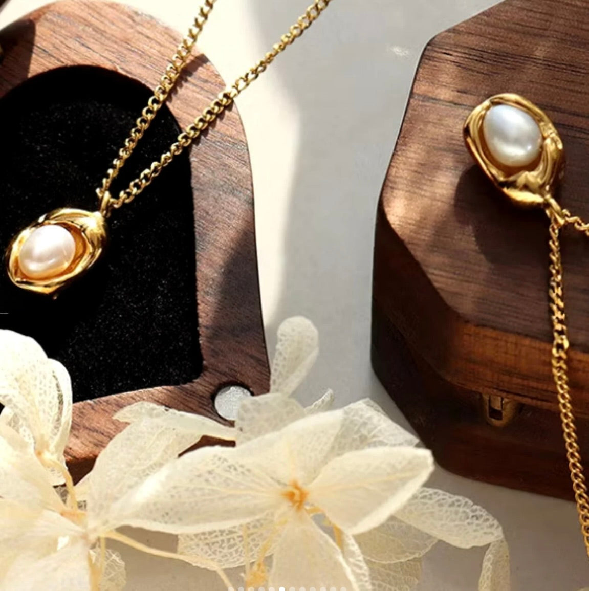 Dainty Pearl Necklace | 18K Gold Plated | Stainless Steel | Tarnish-Free | Waterproof | Demi-Fine