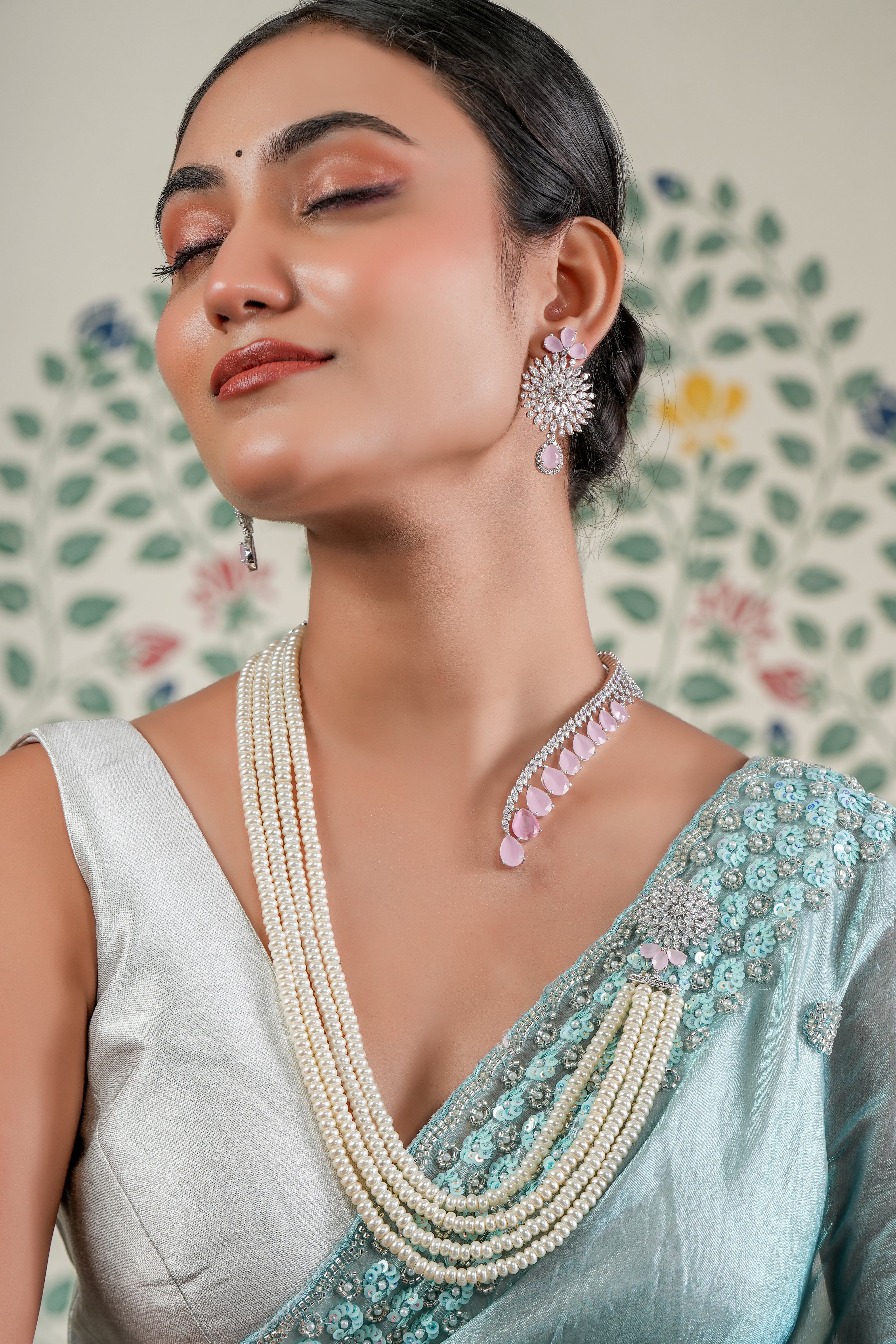 Begum Sultan Pearl Necklace & Earring Set