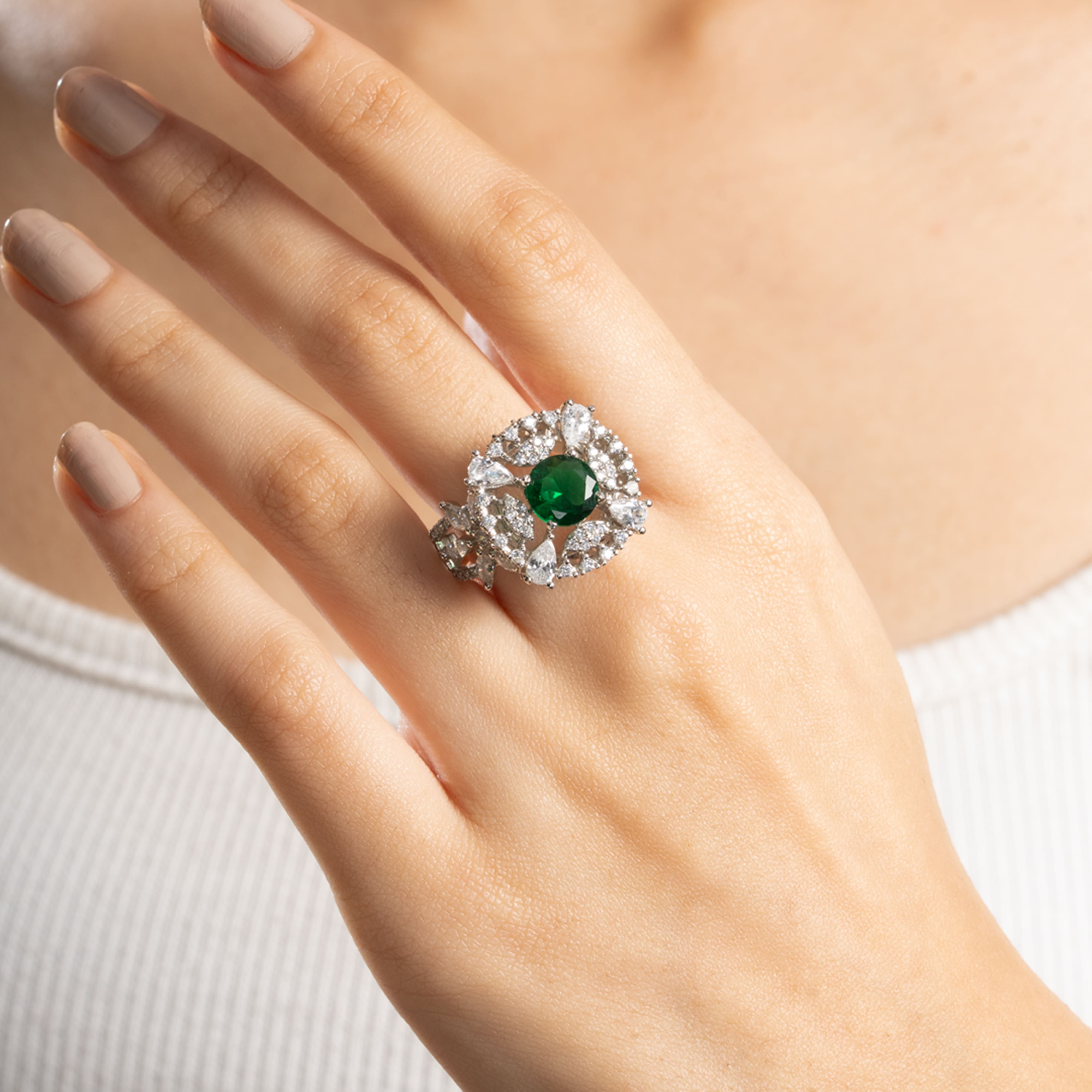 Emerald Royale Ring