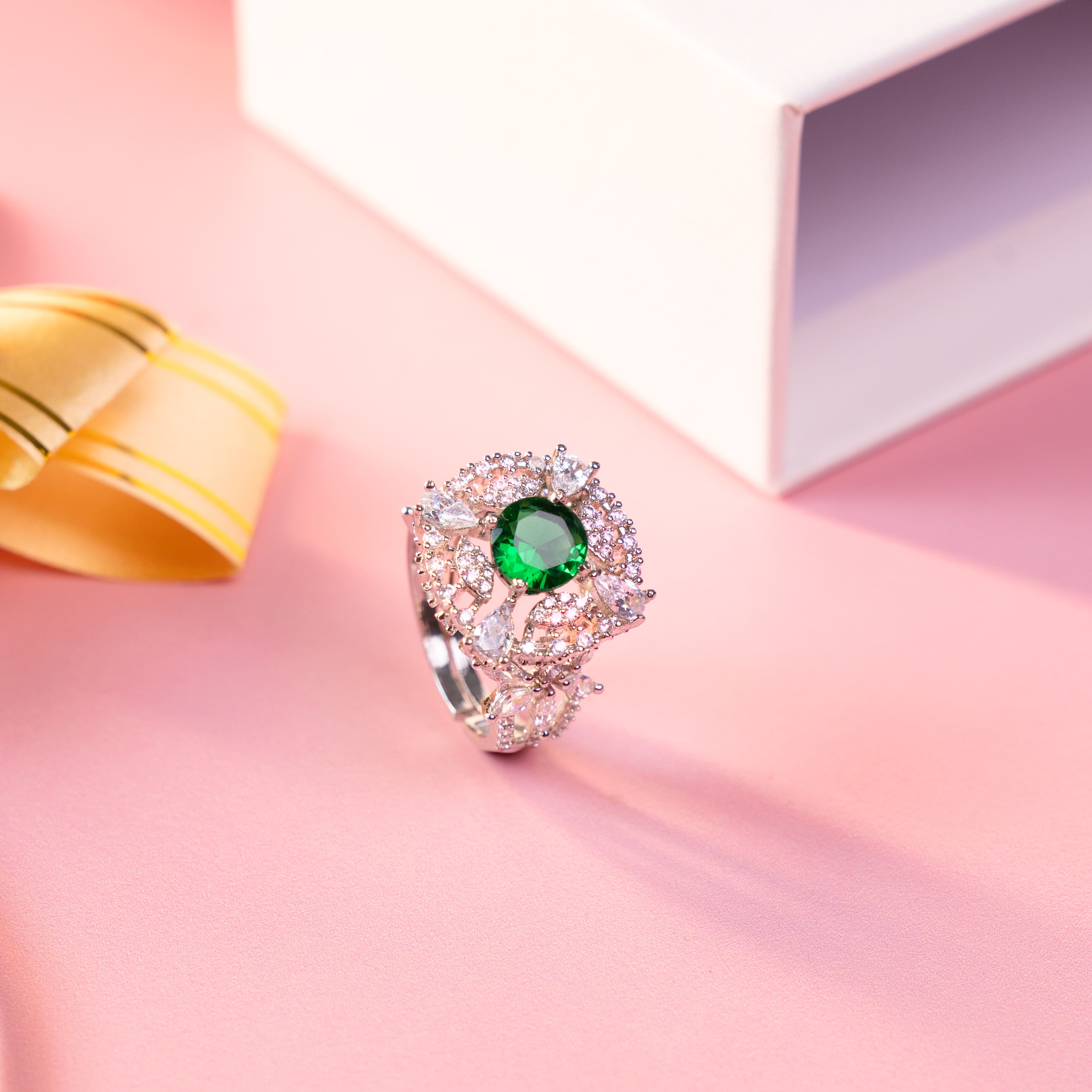 Emerald Royale Ring